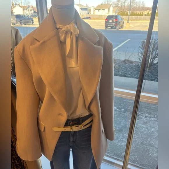 Bubish Sasika Clinched Blazer in Dove Grey - Picture 2 of 2